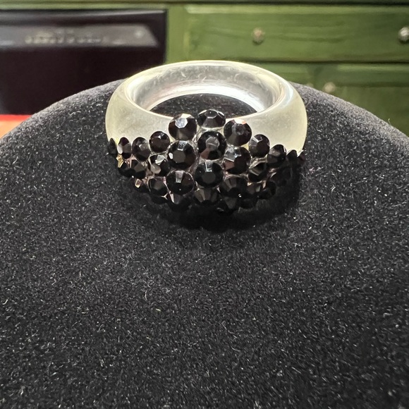 Jimmy Crystal Swarovski New York Ring - Picture 3 of 8